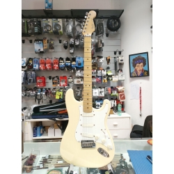 Fender Stratocaster Plus -...